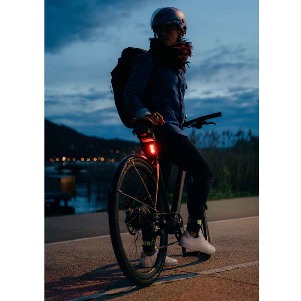 image 5 of Zefal Vision R20 Rear Light